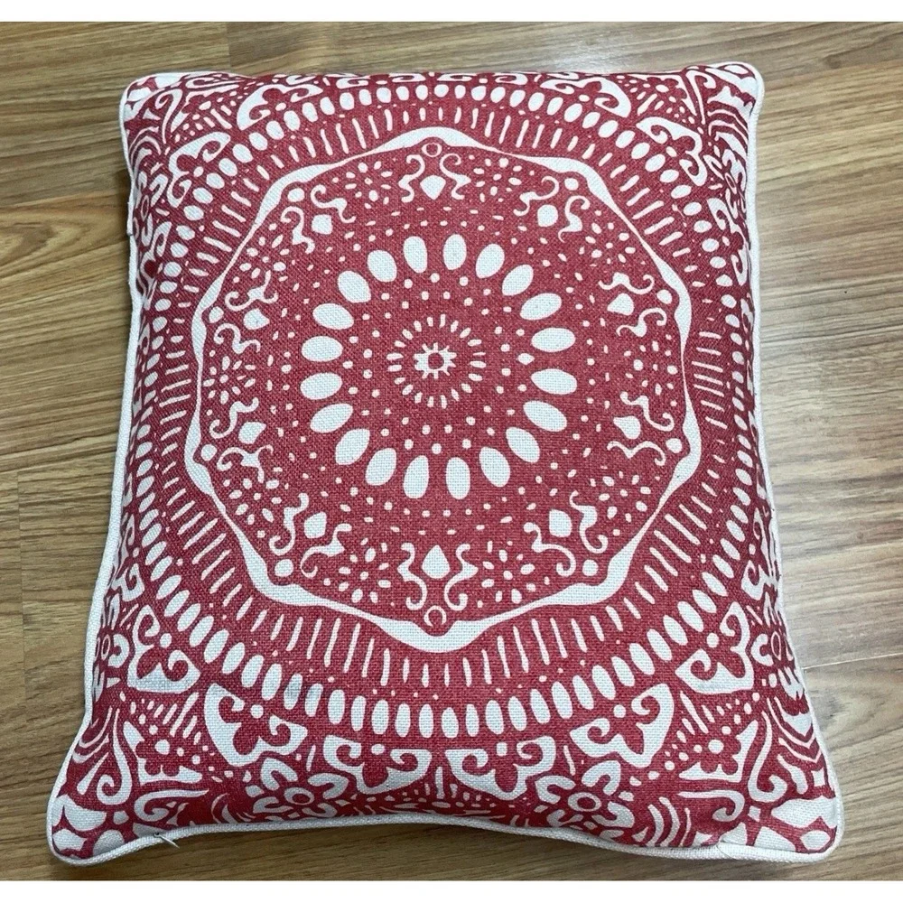Queen of Hearts Throw Pillow 18